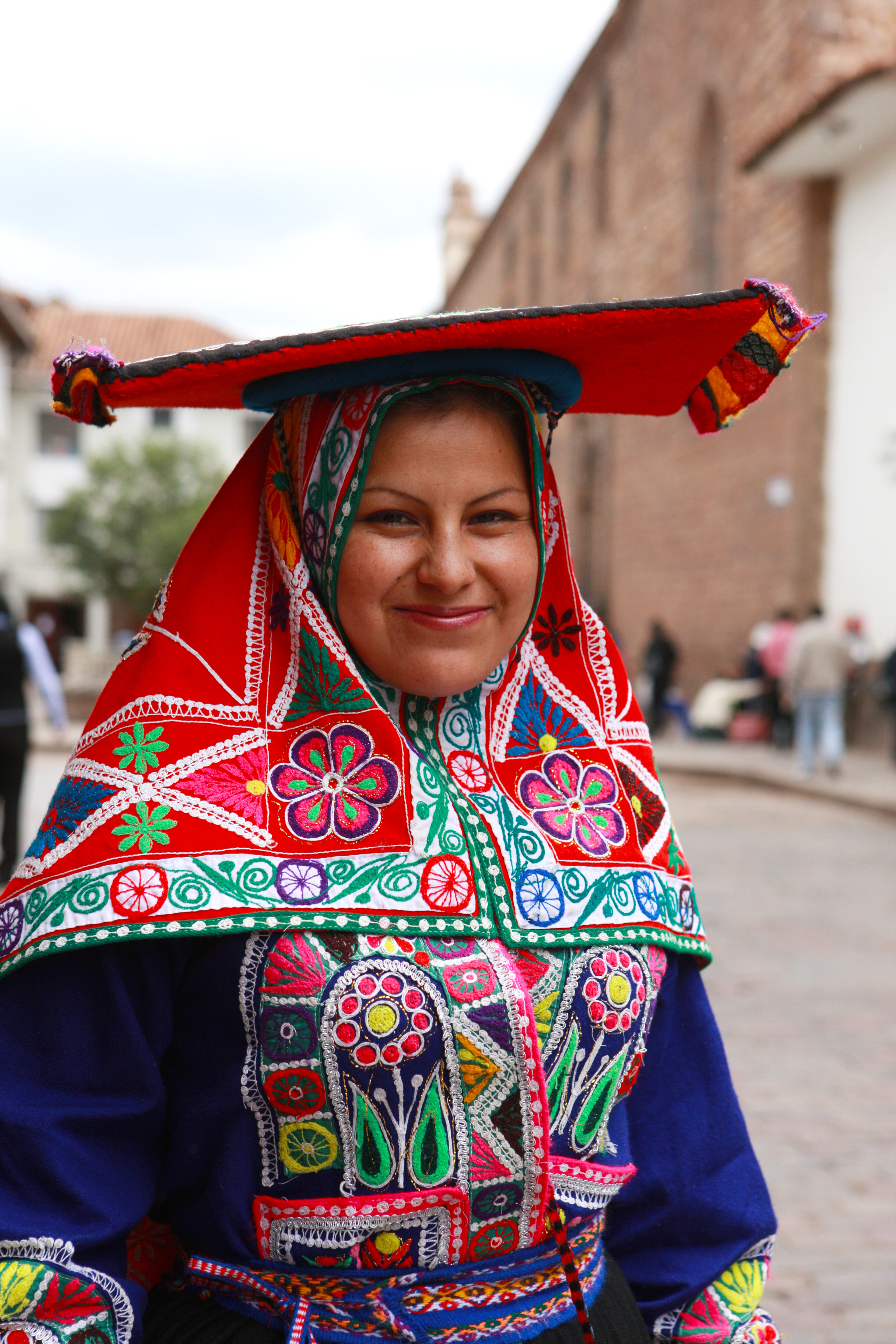 꾸스코 여인.jpg